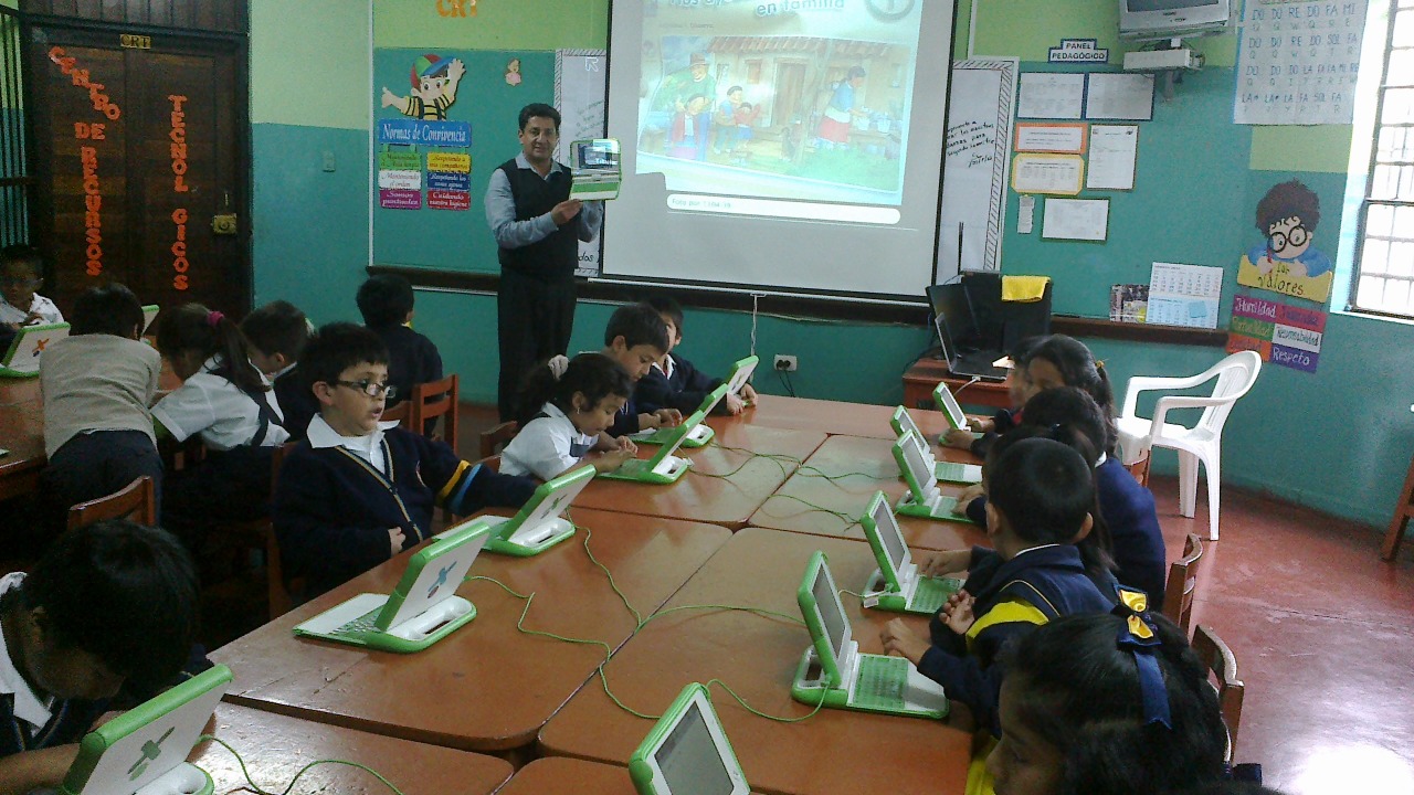 AULA DEL CRT.IE N°.1104 "V.M.B"